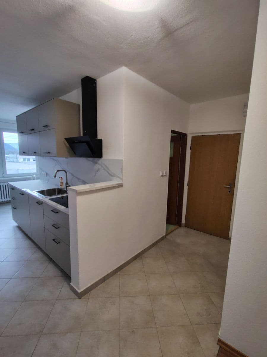 3 bedroom flat to rent, 62 m², Vyšné fabriky, Liptovský Hrádok, Žilinský Region 3 bedroom flat to rent, 62 m², Vyšné fabriky, Liptovský Hrádok, Žilinský Region