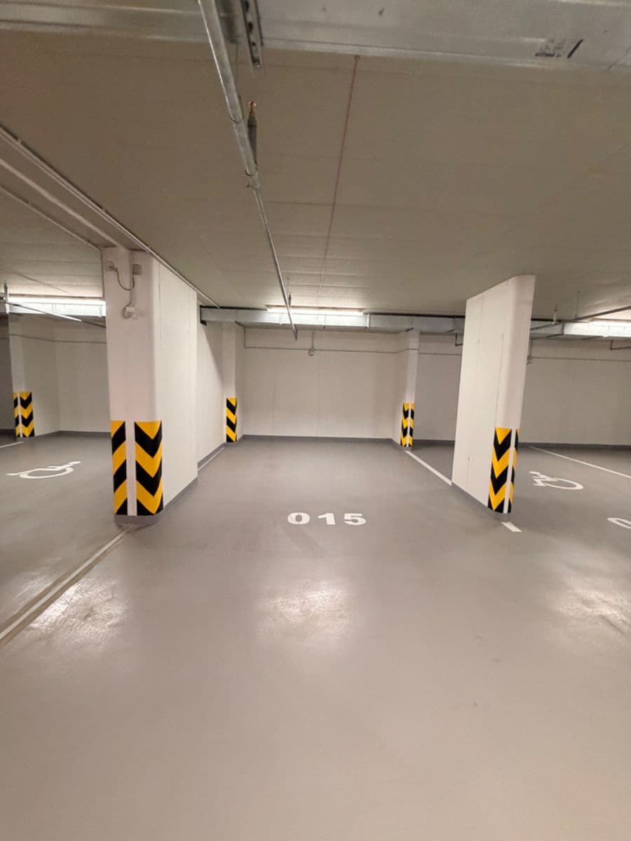 1 bedroom with open-plan kitchen flat to rent, 63 m², Poděbradská, Prague, Prague 1 bedroom with open-plan kitchen flat to rent, 63 m², Poděbradská, Prague, Prague