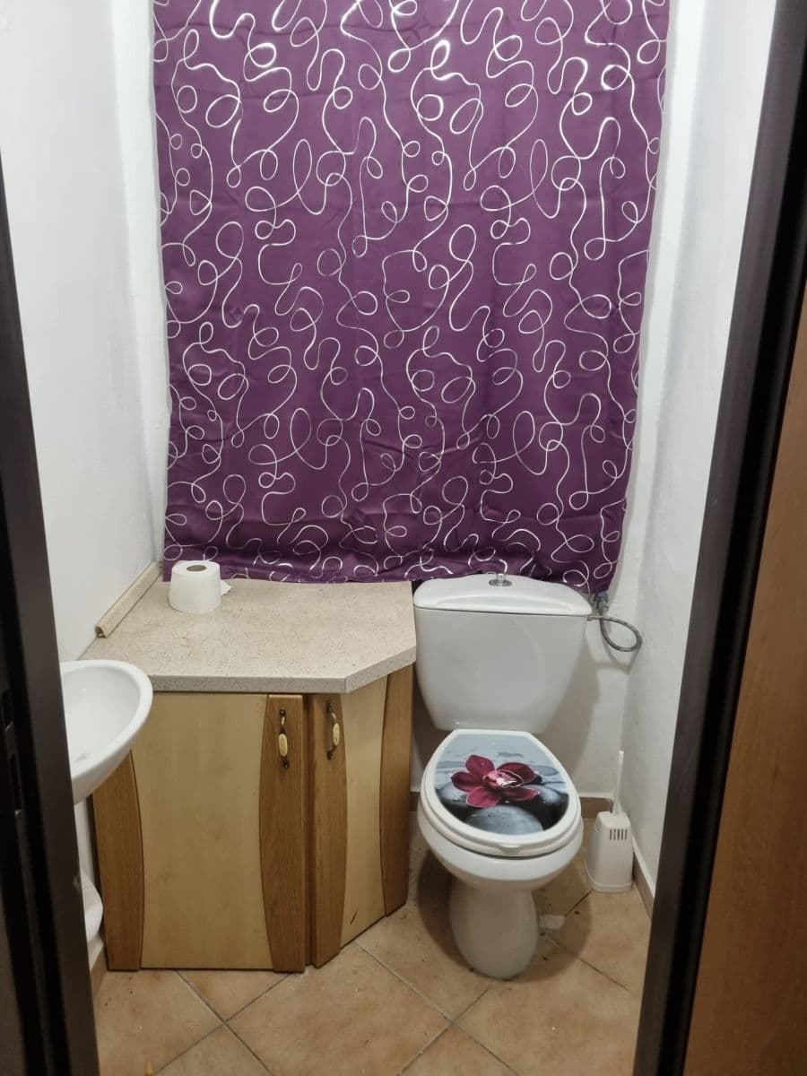 2 bedroom flat to rent, 90 m², V Chaloupkách, Neumětely, Středočeský Region 2 bedroom flat to rent, 90 m², V Chaloupkách, Neumětely, Středočeský Region