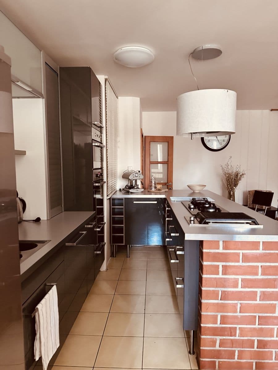 2 bedroom with open-plan kitchen flat to rent, 105 m², Seydlerova, Prague, Prague 2 bedroom with open-plan kitchen flat to rent, 105 m², Seydlerova, Prague, Prague