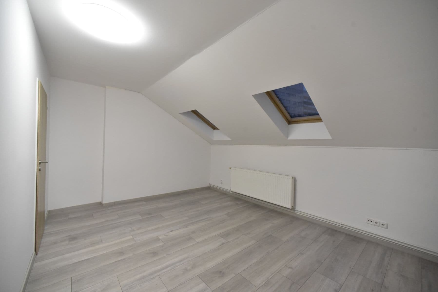 2 bedroom with open-plan kitchen flat to rent, 72 m², Riegrova, Frýdek-Místek, Moravskoslezský Region 2 bedroom with open-plan kitchen flat to rent, 72 m², Riegrova, Frýdek-Místek, Moravskoslezský Region