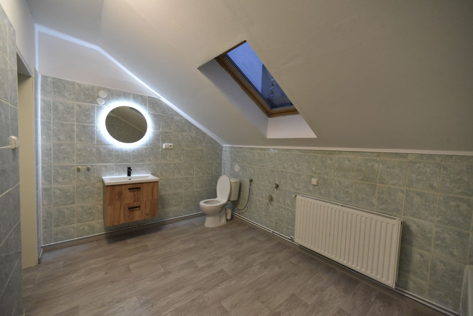 2 bedroom with open-plan kitchen flat to rent, 72 m², Riegrova, Frýdek-Místek, Moravskoslezský Region 2 bedroom with open-plan kitchen flat to rent, 72 m², Riegrova, Frýdek-Místek, Moravskoslezský Region