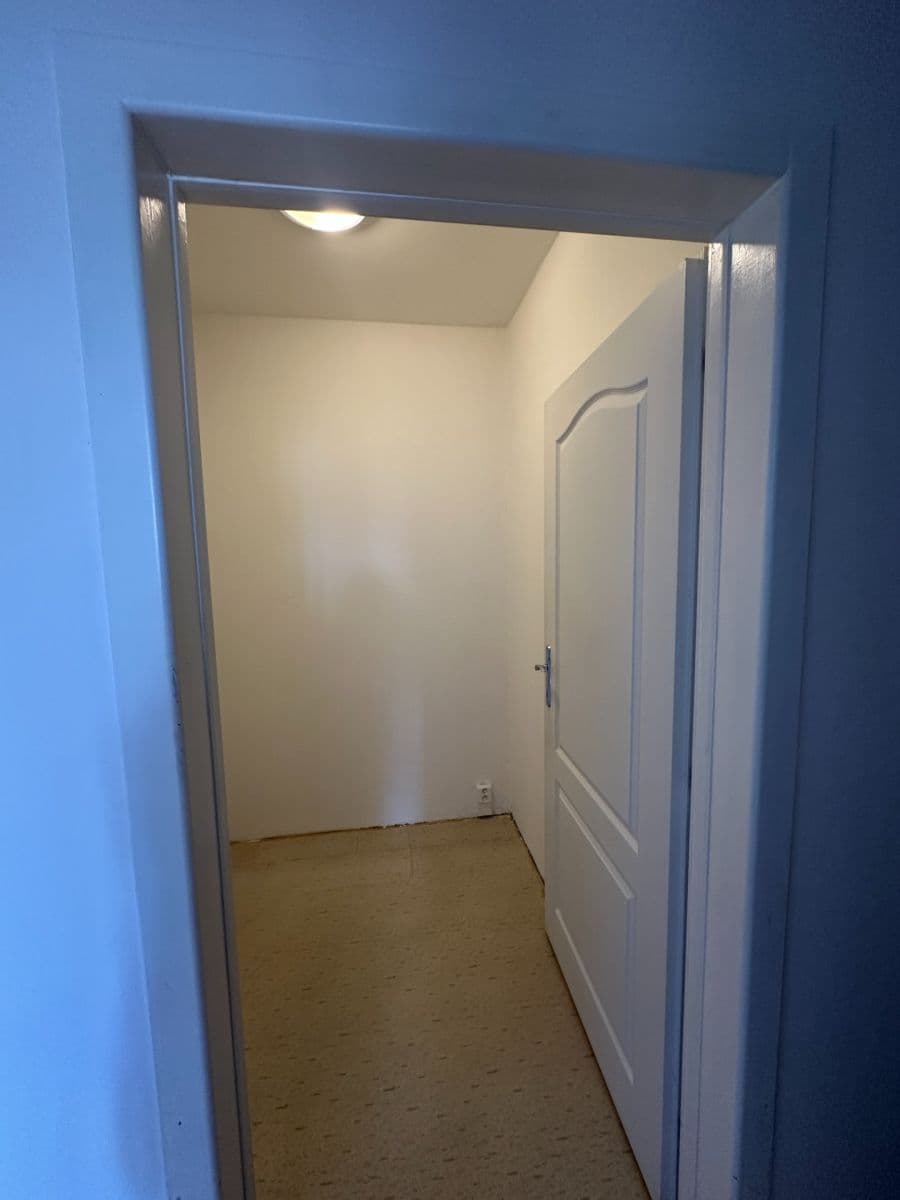 3 bedroom flat to rent, 72 m², Valouškova, Brno, Jihomoravský Region 3 bedroom flat to rent, 72 m², Valouškova, Brno, Jihomoravský Region