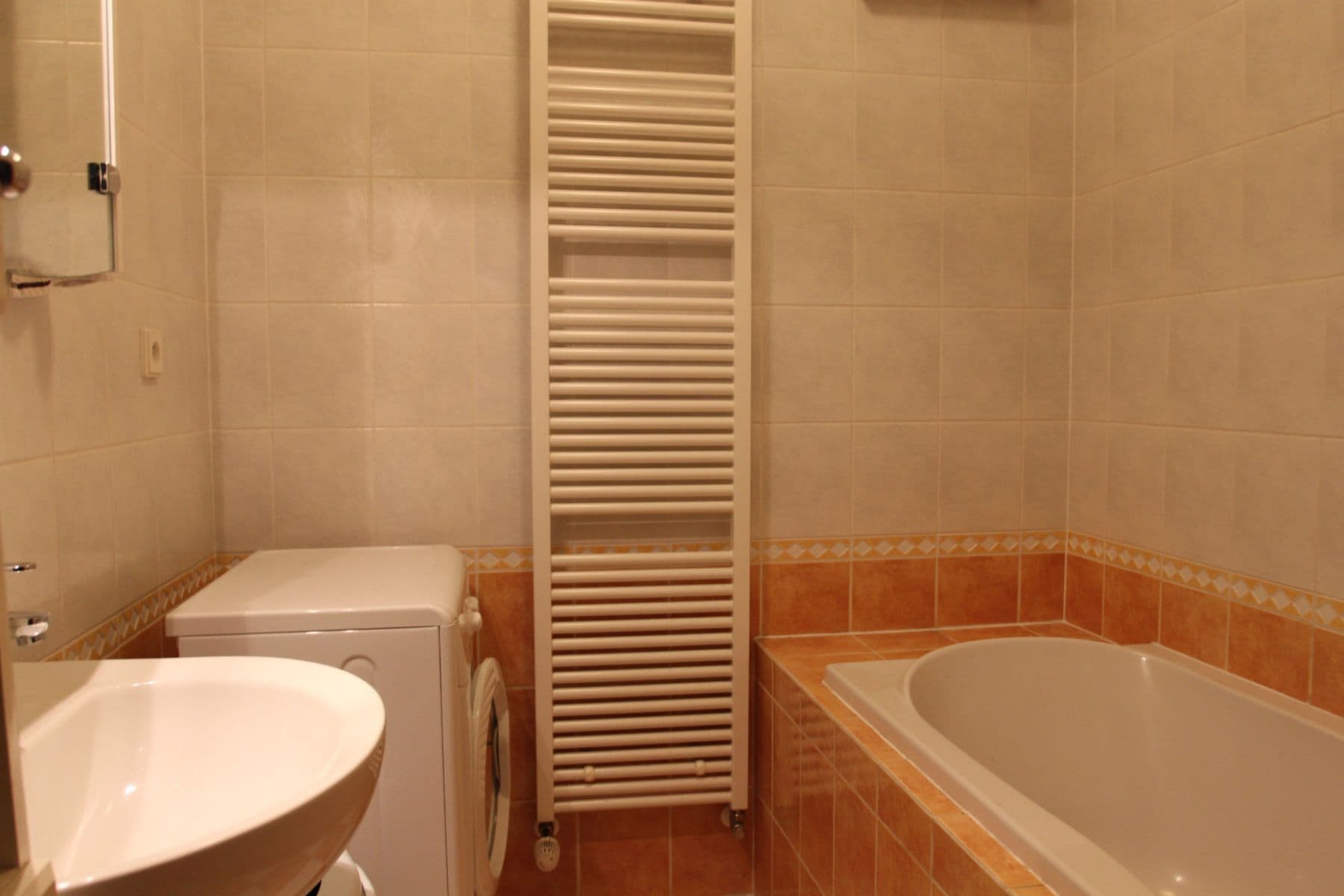 2 bedroom with open-plan kitchen flat to rent, 74 m², Remízková, Prague, Prague 2 bedroom with open-plan kitchen flat to rent, 74 m², Remízková, Prague, Prague