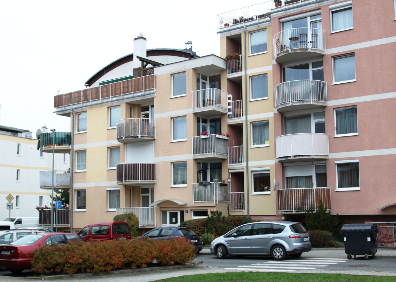 2 bedroom with open-plan kitchen flat to rent, 74 m², Remízková, Prague, Prague 2 bedroom with open-plan kitchen flat to rent, 74 m², Remízková, Prague, Prague