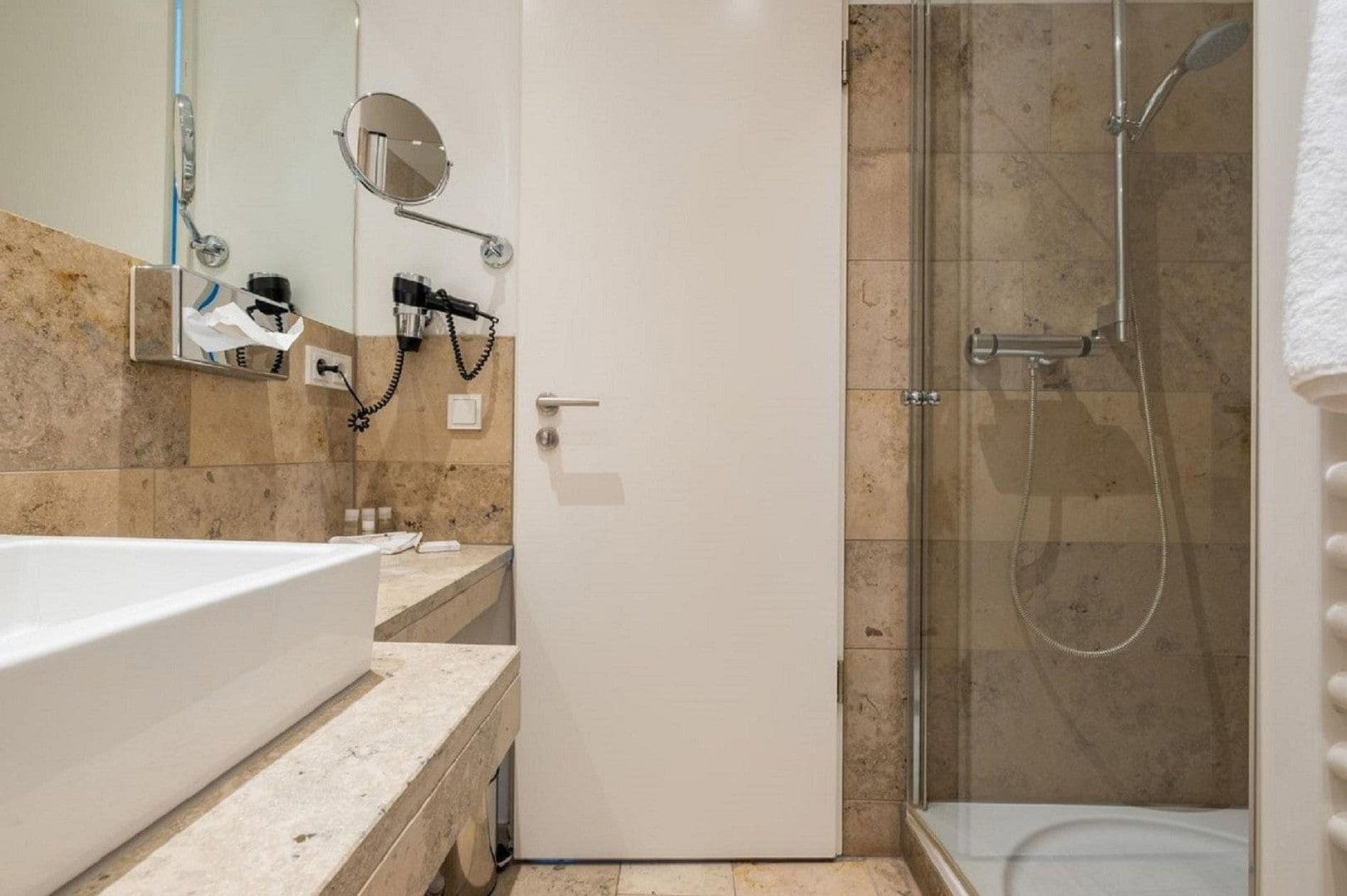 2 bedroom flat to rent, 51 m², Stephanienstraße 23, Düsseldorf, North Rhine-Westphalia 2 bedroom flat to rent, 51 m², Stephanienstraße 23, Düsseldorf, North Rhine-Westphalia