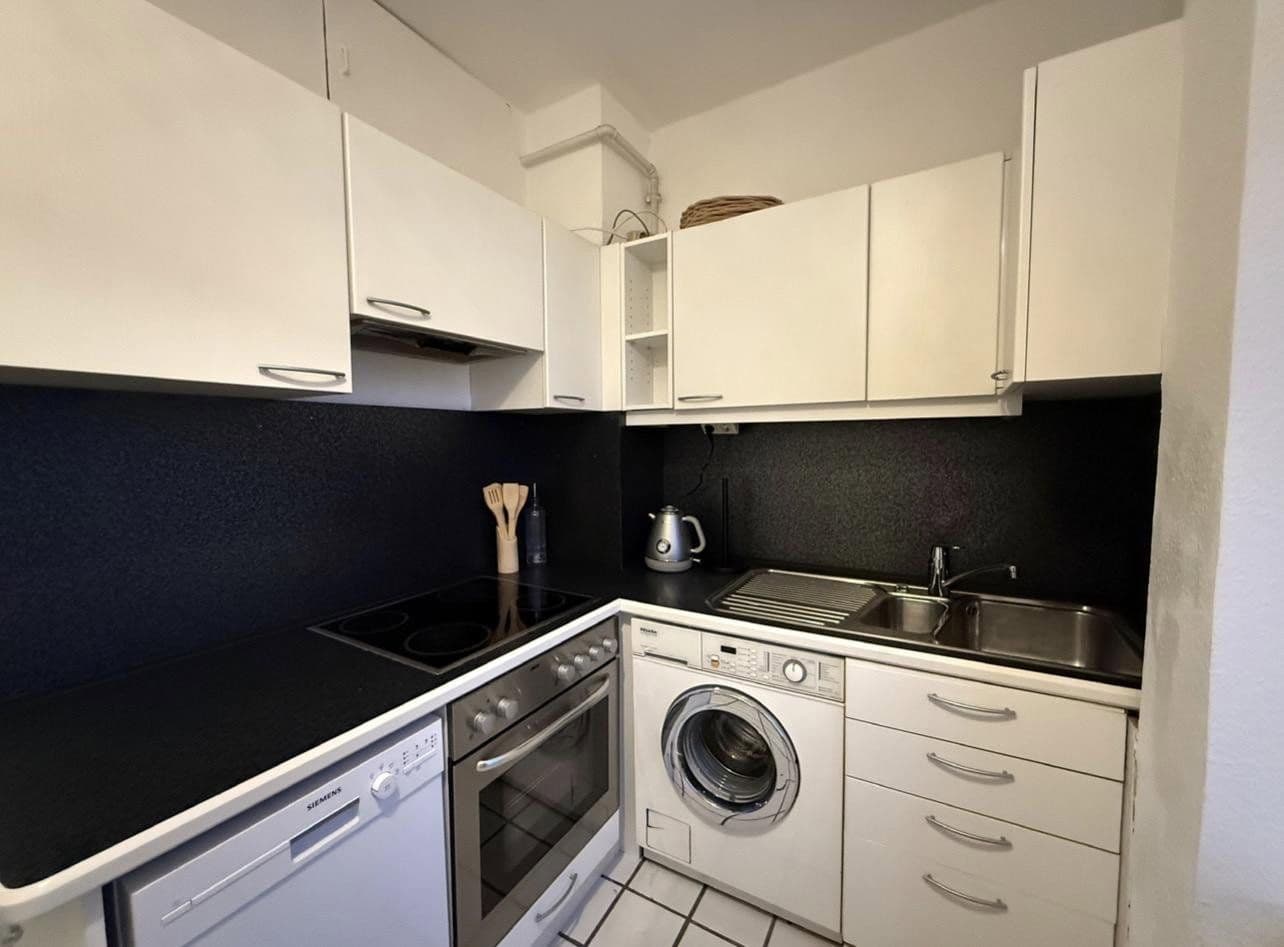 3 bedroom flat to rent, 85 m², Schellingstr, Frankfurt, Hesse 3 bedroom flat to rent, 85 m², Schellingstr, Frankfurt, Hesse