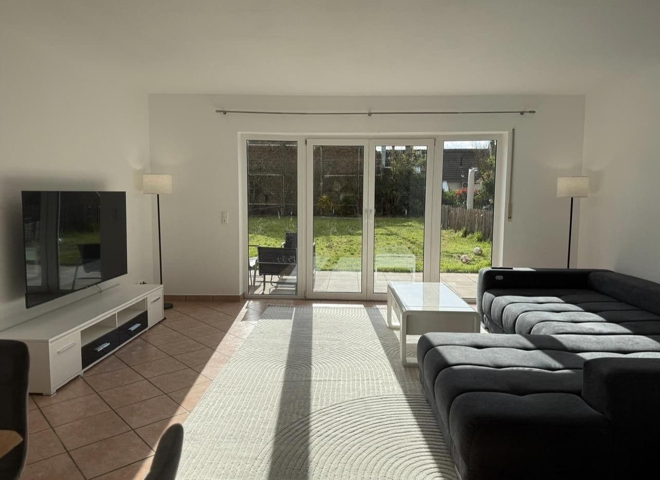 5 bedroom flat to rent, 155 m², Saarstr, Wiesbaden, Hesse 5 bedroom flat to rent, 155 m², Saarstr, Wiesbaden, Hesse