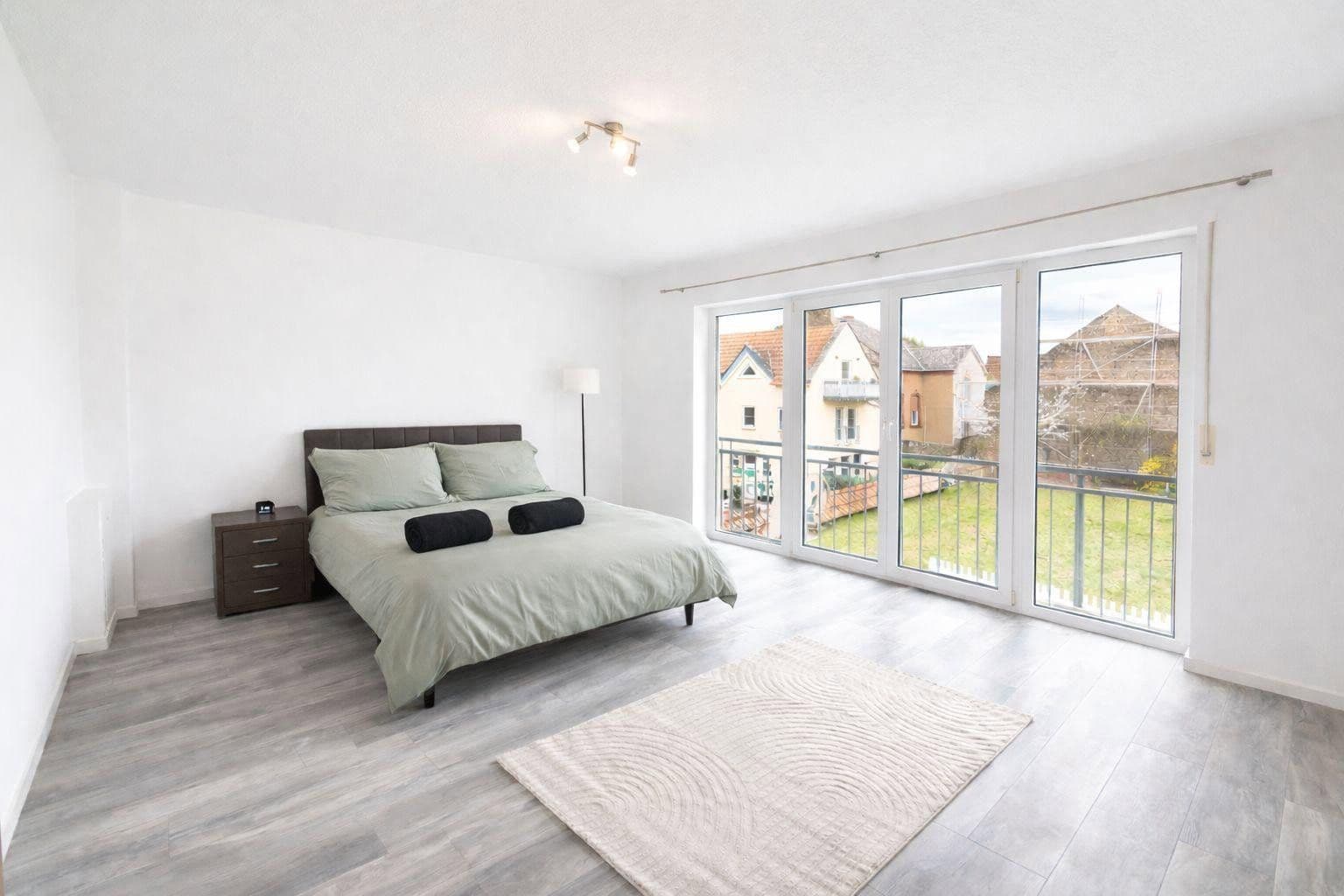 5 bedroom flat to rent, 155 m², Saarstr, Wiesbaden, Hesse 5 bedroom flat to rent, 155 m², Saarstr, Wiesbaden, Hesse