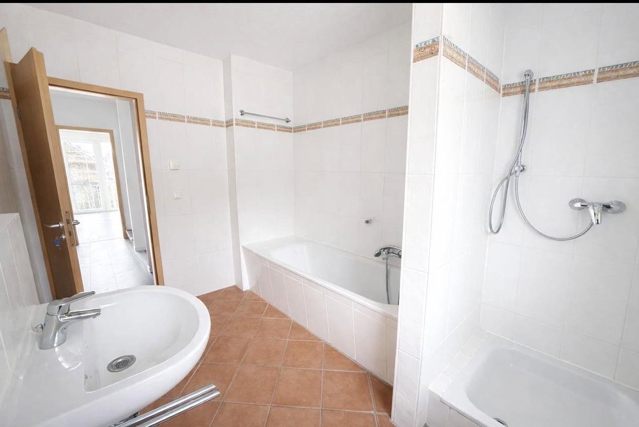 5 bedroom flat to rent, 155 m², Saarstr, Wiesbaden, Hesse 5 bedroom flat to rent, 155 m², Saarstr, Wiesbaden, Hesse