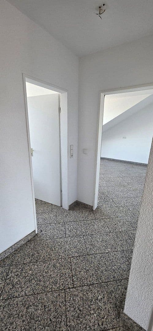 1 bedroom with open-plan kitchen flat to rent, 80 m², Wuppertal, North Rhine-Westphalia 1 bedroom with open-plan kitchen flat to rent, 80 m², Wuppertal, North Rhine-Westphalia