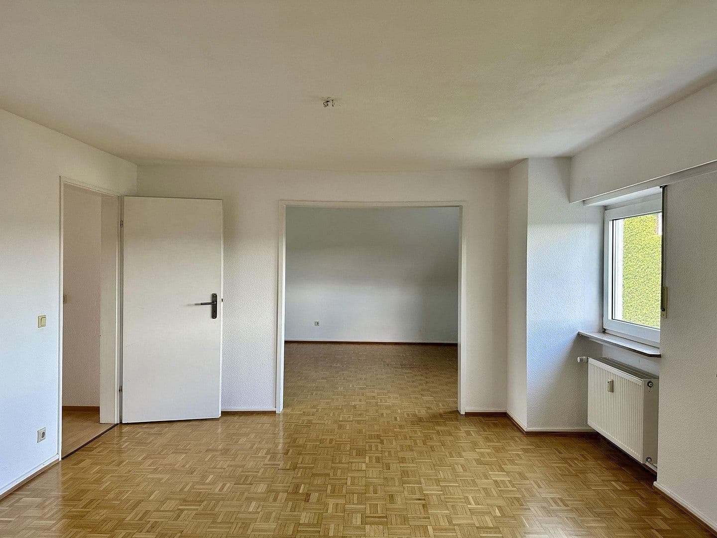2 bedroom with open-plan kitchen flat to rent, 98 m², Saarbrücken, Saarland 2 bedroom with open-plan kitchen flat to rent, 98 m², Saarbrücken, Saarland