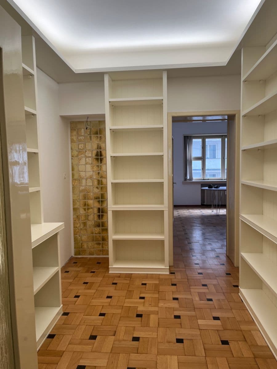 4 bedroom flat to rent, 139 m², U Smaltovny, Prague, Prague 4 bedroom flat to rent, 139 m², U Smaltovny, Prague, Prague