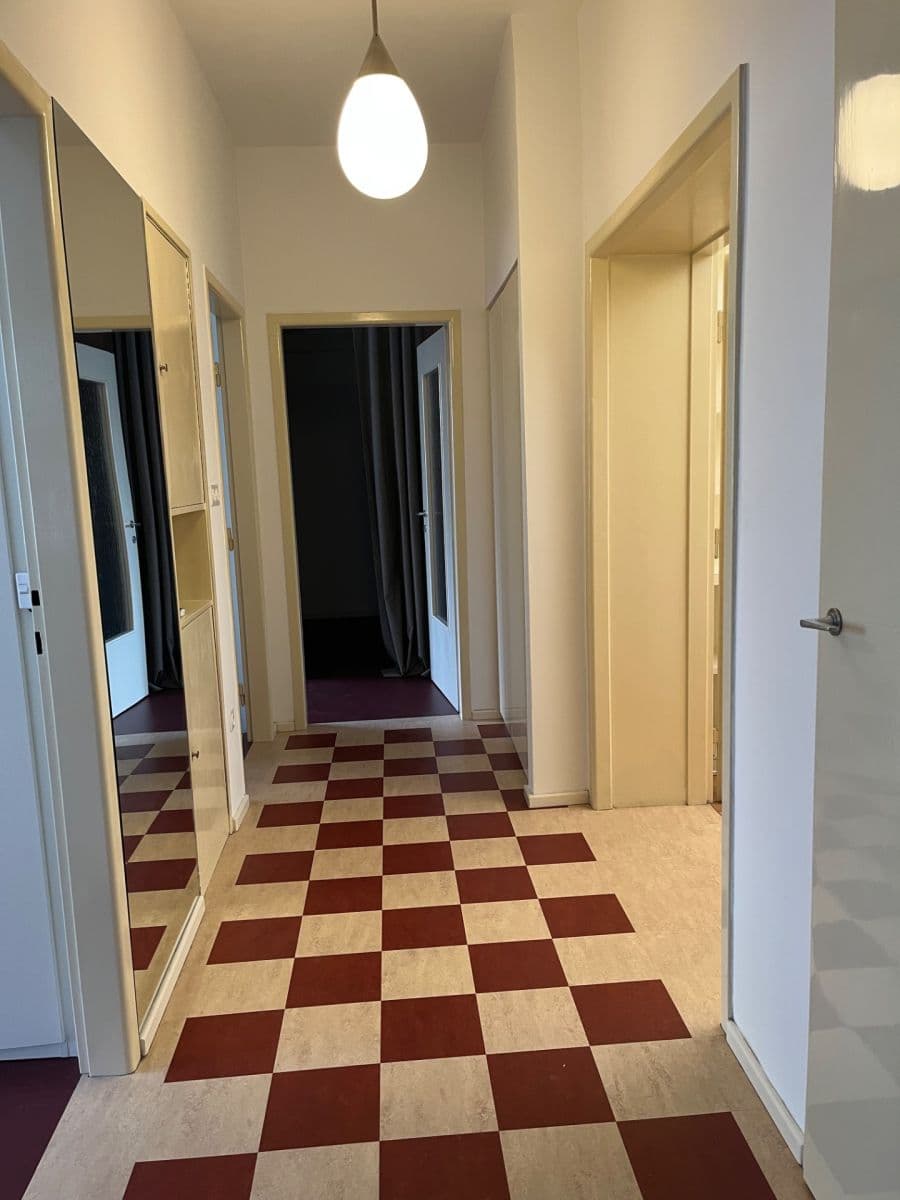 4 bedroom flat to rent, 139 m², U Smaltovny, Prague, Prague 4 bedroom flat to rent, 139 m², U Smaltovny, Prague, Prague