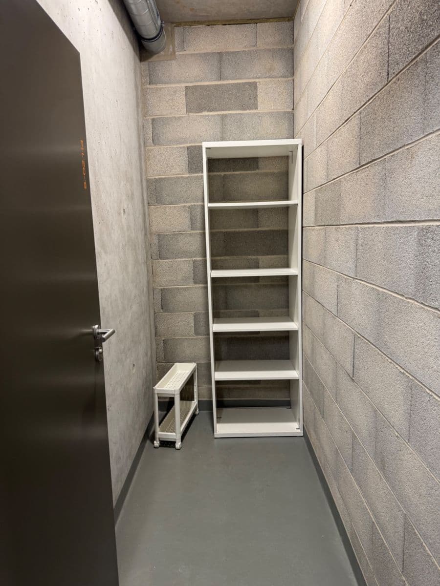 Studio flat to rent, 39 m², U Komína, Prague, Prague Studio flat to rent, 39 m², U Komína, Prague, Prague