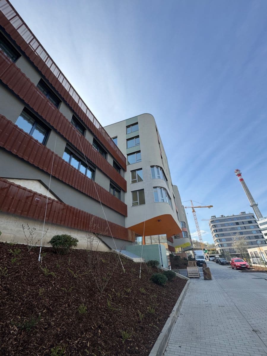 Studio flat to rent, 39 m², U Komína, Prague, Prague Studio flat to rent, 39 m², U Komína, Prague, Prague