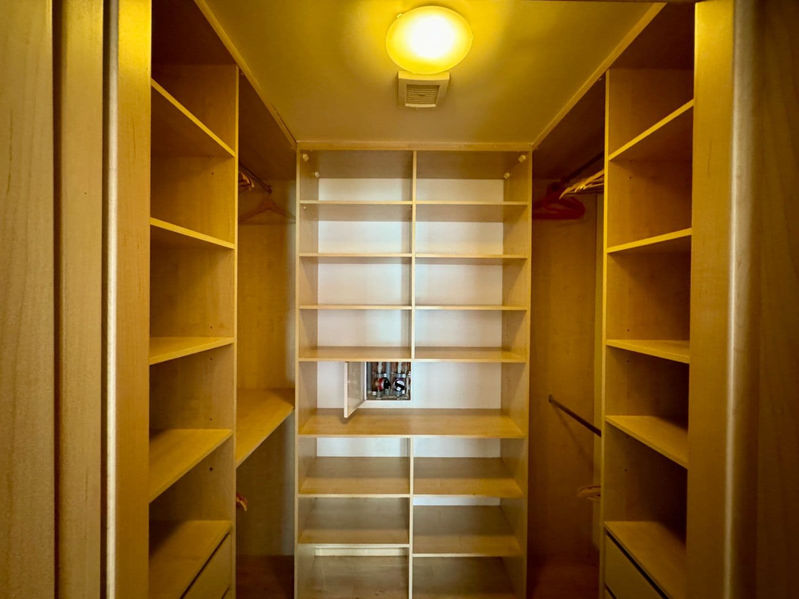 4 bedroom with open-plan kitchen flat for sale, 129 m², Kohoutových, Prague, Prague 4 bedroom with open-plan kitchen flat for sale, 129 m², Kohoutových, Prague, Prague