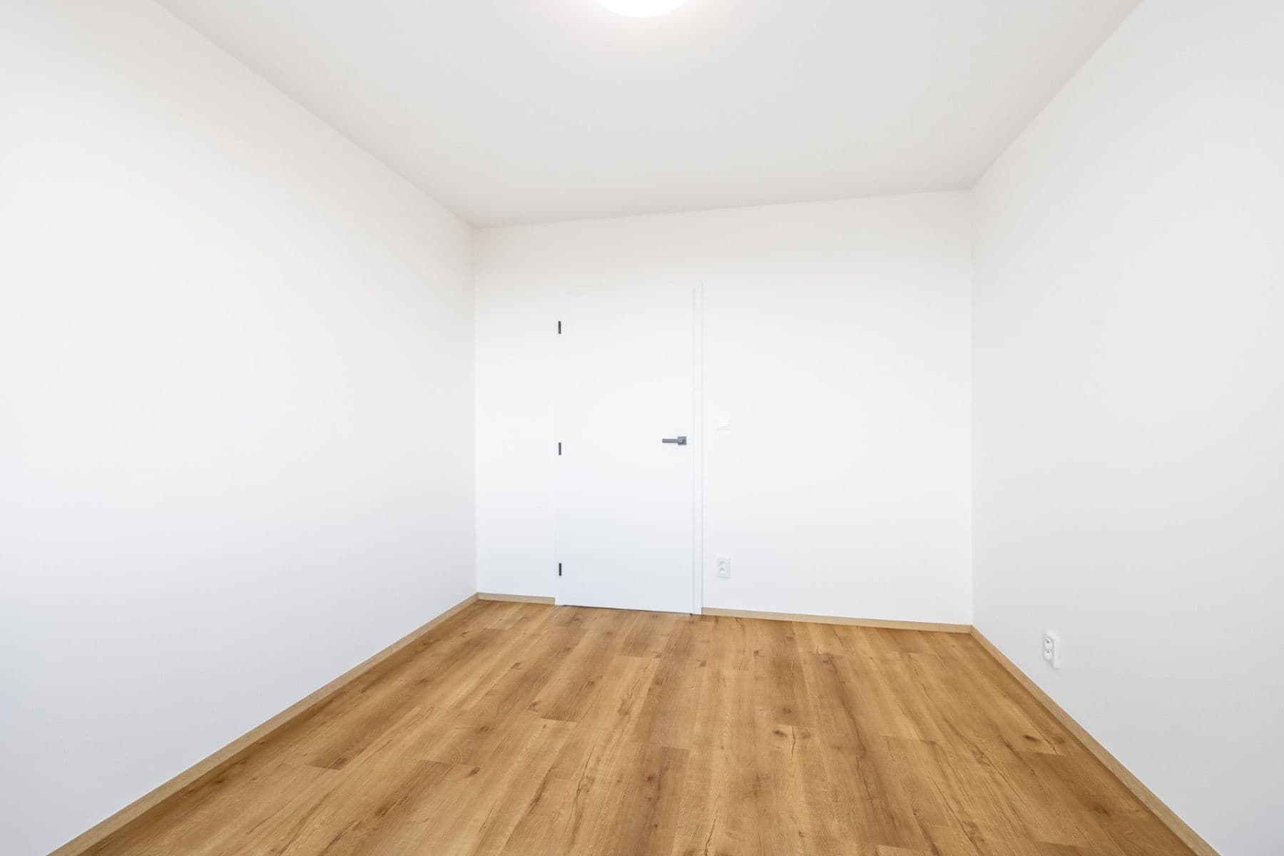 2 bedroom with open-plan kitchen flat for sale, 76 m², Šluknovská, Prague, Prague 2 bedroom with open-plan kitchen flat for sale, 76 m², Šluknovská, Prague, Prague