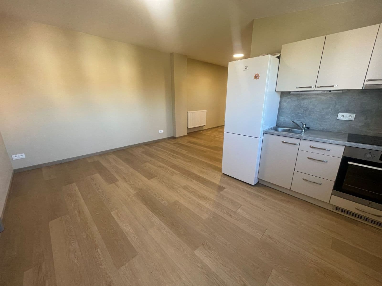 2 bedroom with open-plan kitchen flat to rent, 75 m², Dačického, Brno, Jihomoravský Region 2 bedroom with open-plan kitchen flat to rent, 75 m², Dačického, Brno, Jihomoravský Region