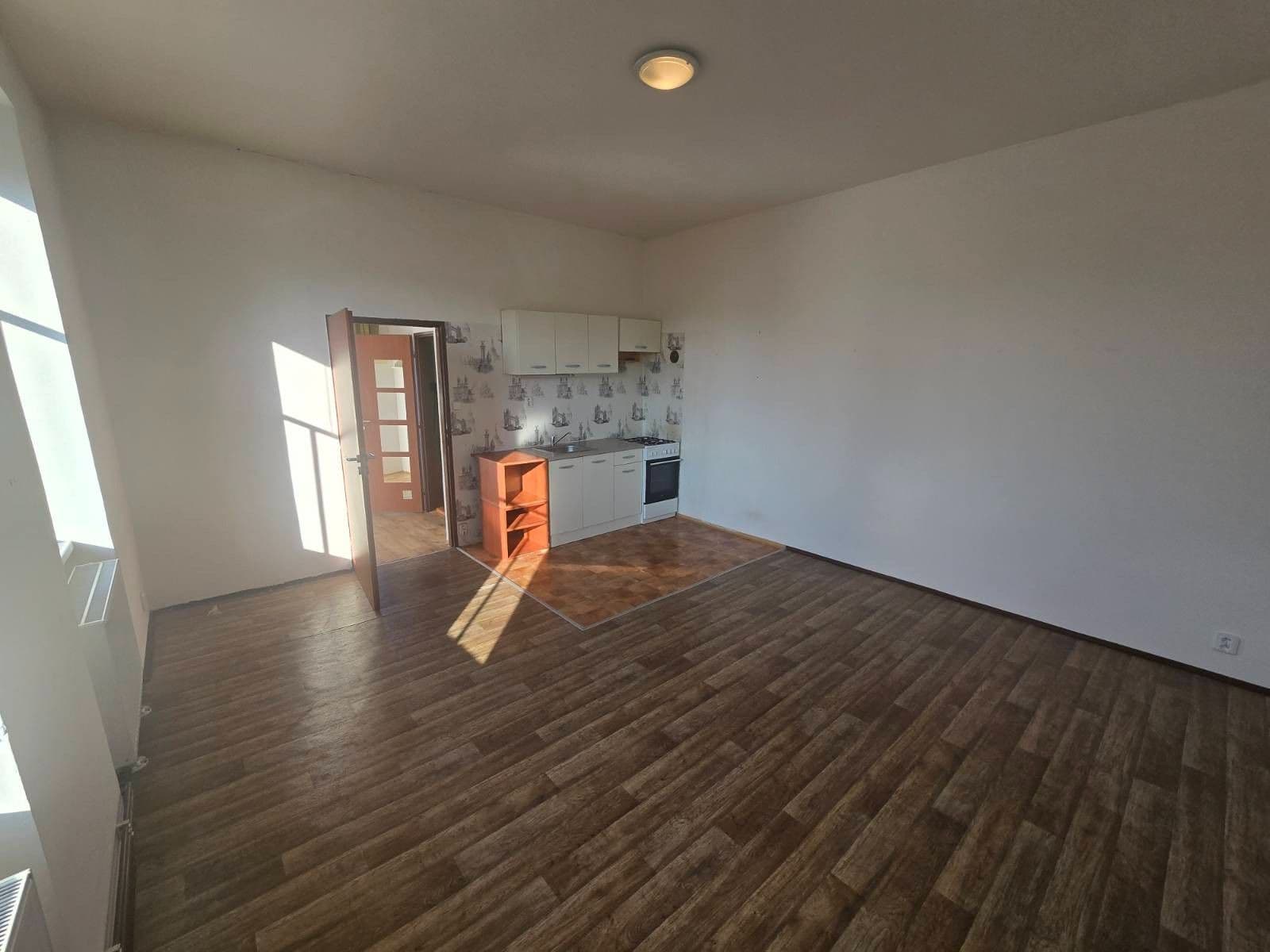 Studio flat to rent, 40 m², Plotní, Brno, Jihomoravský Region Studio flat to rent, 40 m², Plotní, Brno, Jihomoravský Region