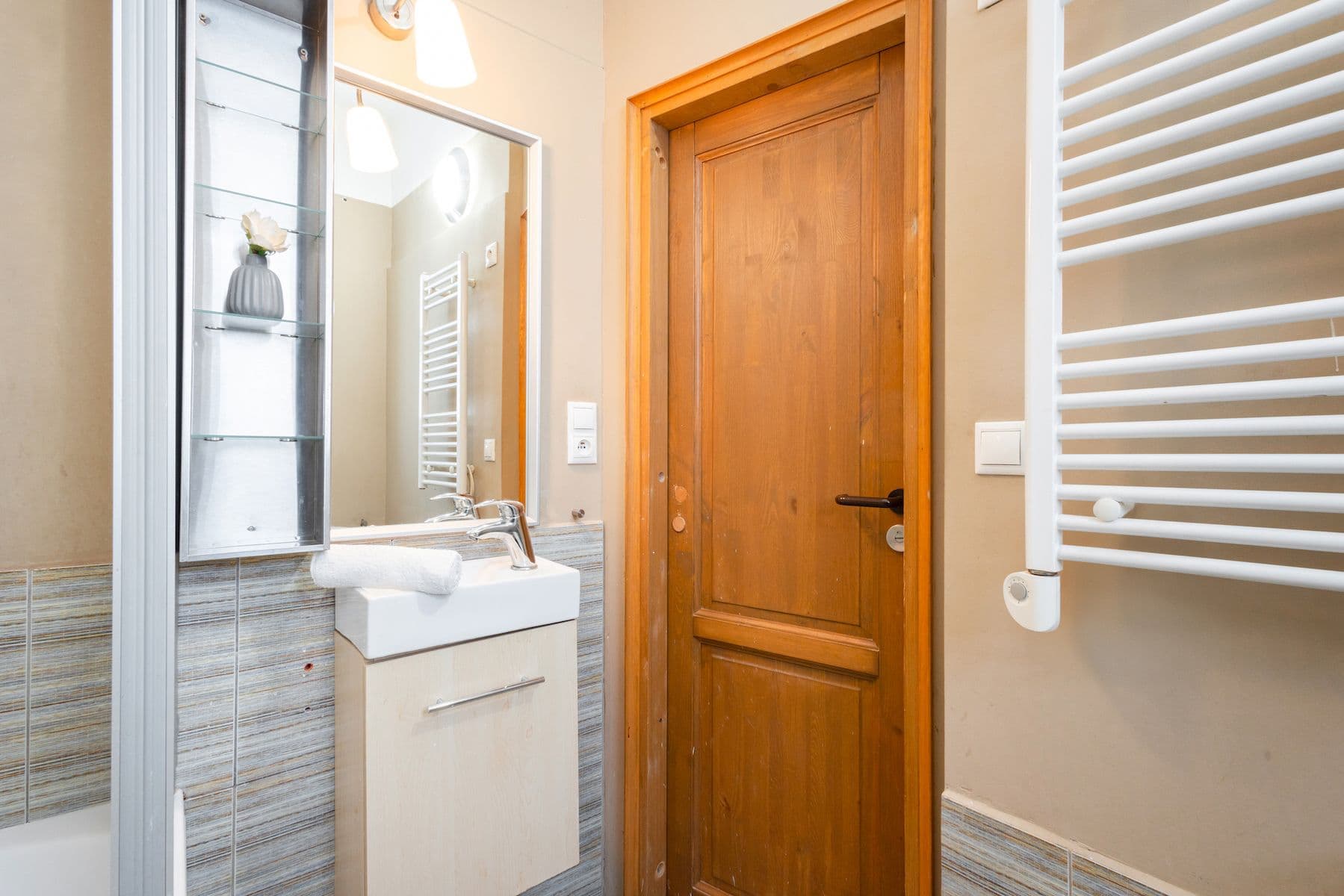 1 bedroom with open-plan kitchen flat for sale, 45 m², Jeseniova, Prague, Prague 1 bedroom with open-plan kitchen flat for sale, 45 m², Jeseniova, Prague, Prague