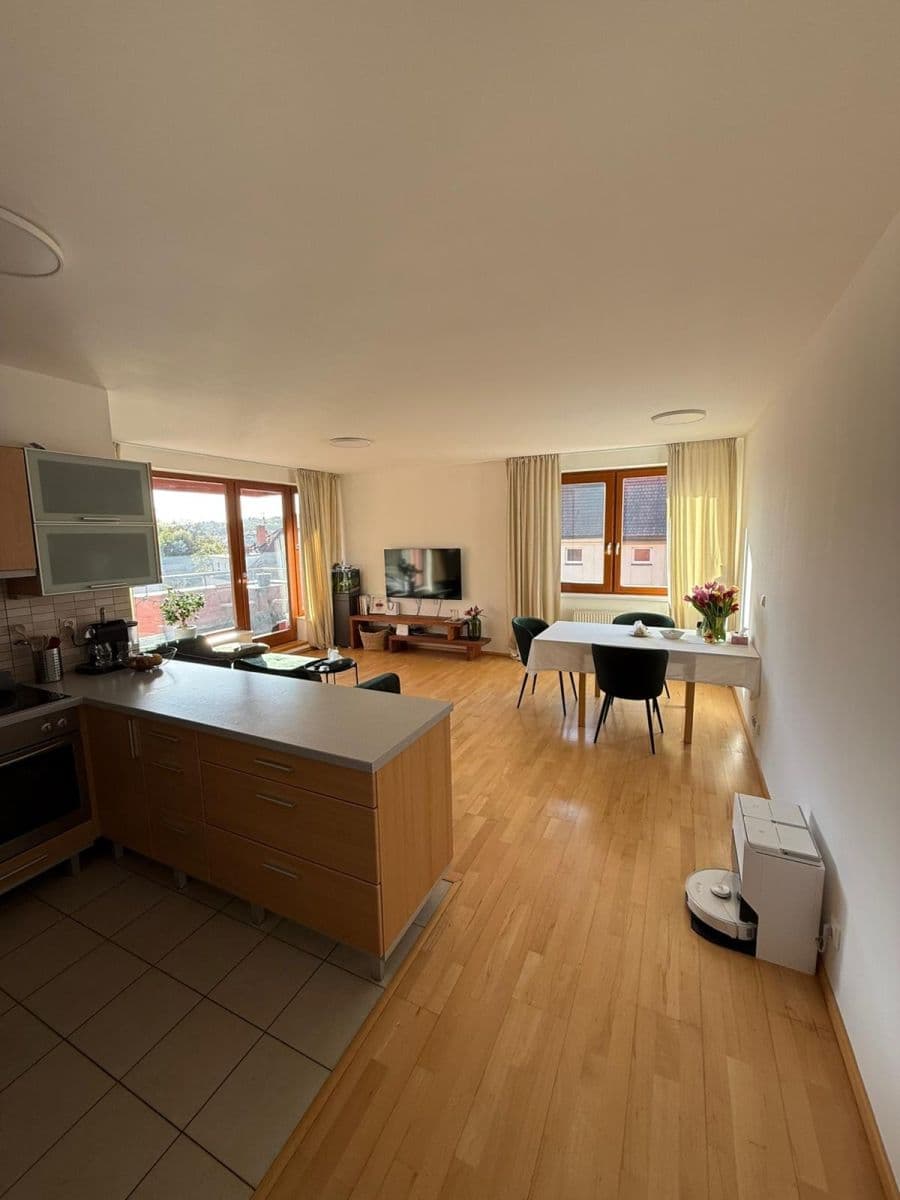 2 bedroom with open-plan kitchen flat to rent, 89 m², Ke Klimentce, Prague, Prague 2 bedroom with open-plan kitchen flat to rent, 89 m², Ke Klimentce, Prague, Prague