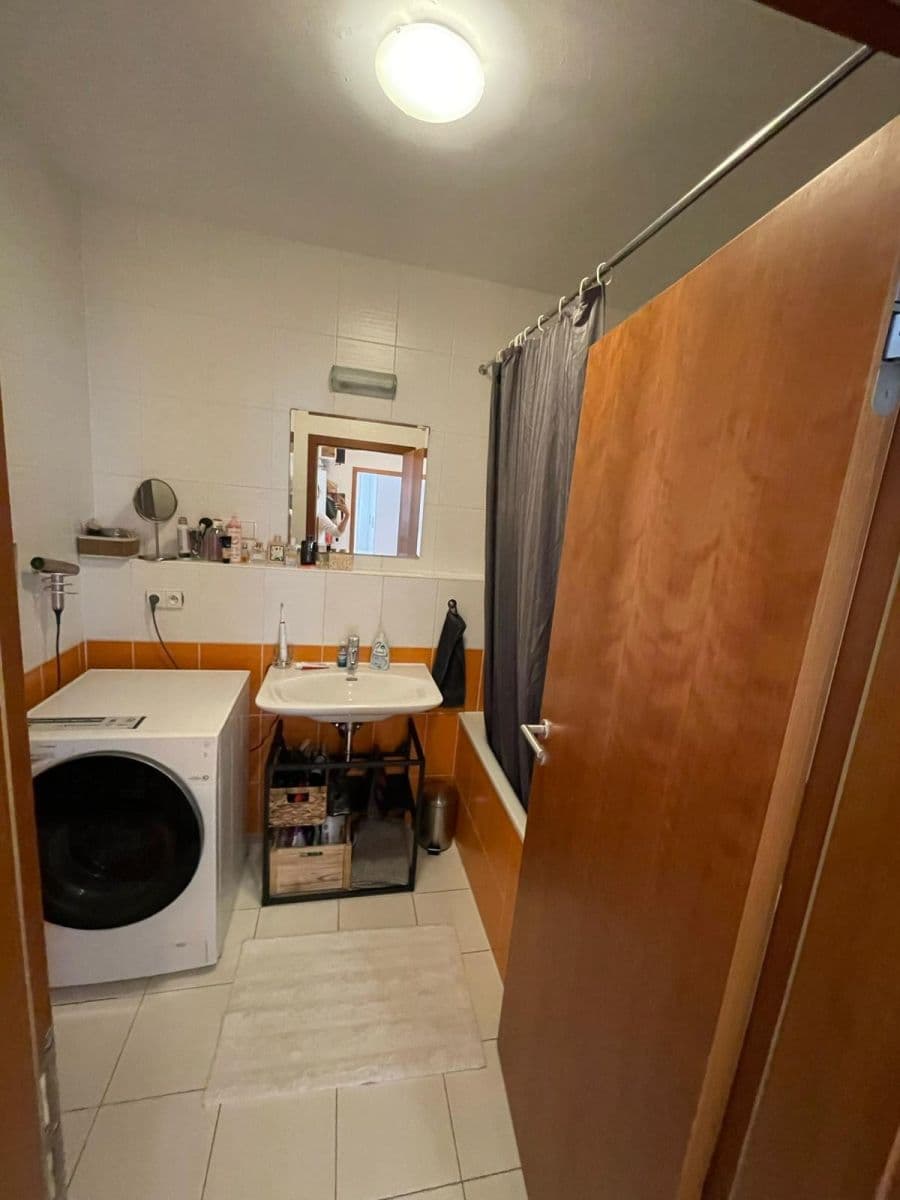 2 bedroom with open-plan kitchen flat to rent, 89 m², Ke Klimentce, Prague, Prague 2 bedroom with open-plan kitchen flat to rent, 89 m², Ke Klimentce, Prague, Prague