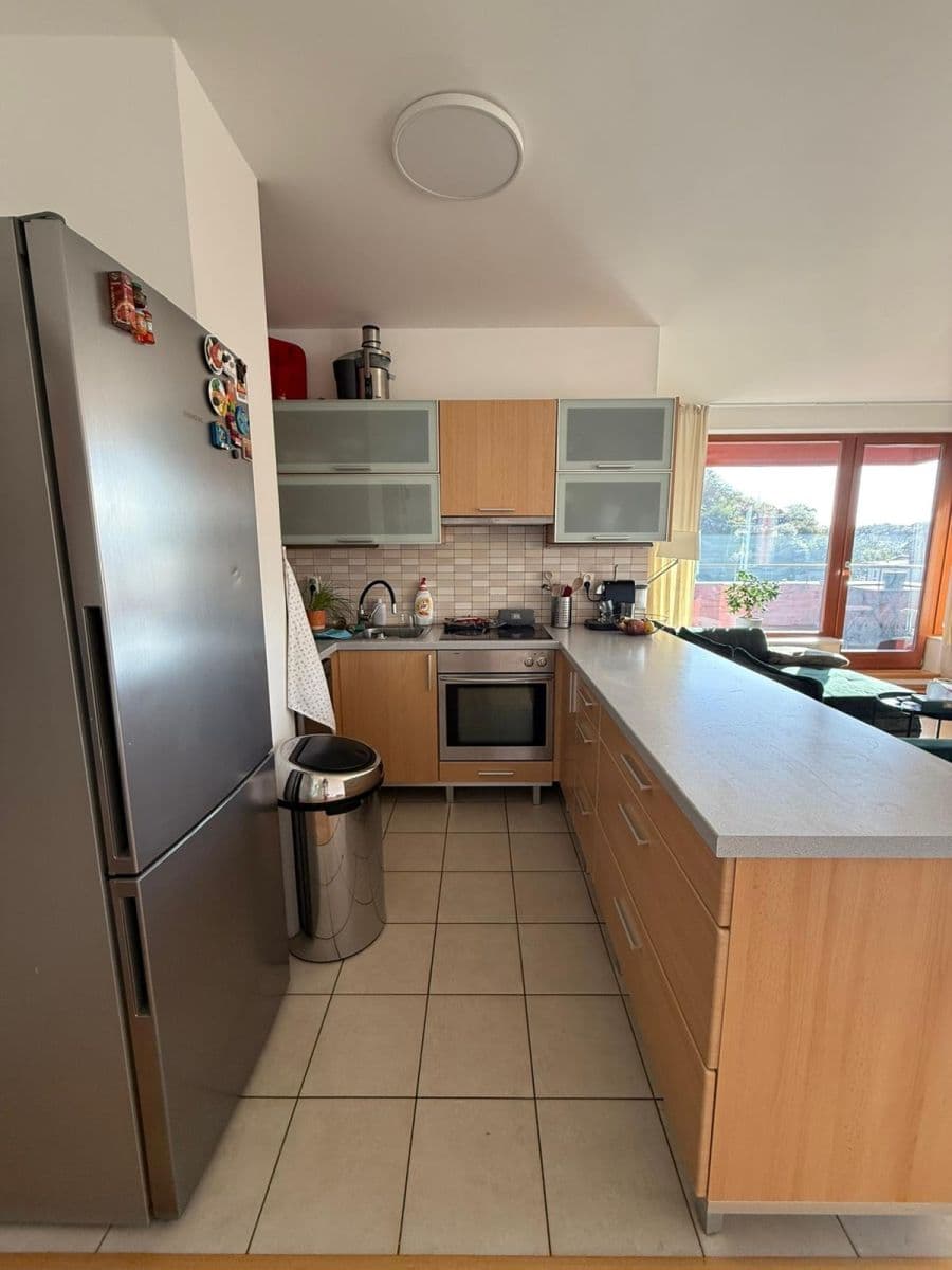 2 bedroom with open-plan kitchen flat to rent, 89 m², Ke Klimentce, Prague, Prague 2 bedroom with open-plan kitchen flat to rent, 89 m², Ke Klimentce, Prague, Prague