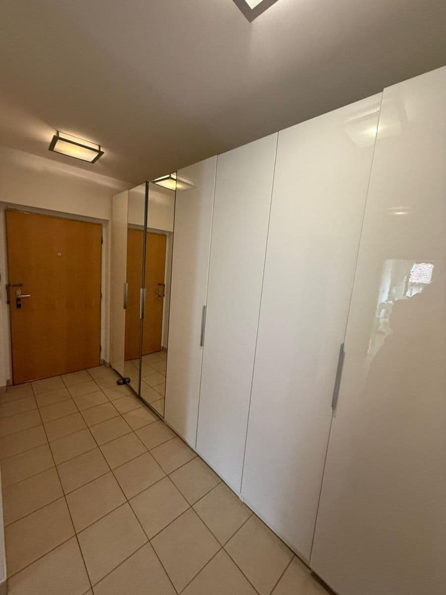 2 bedroom with open-plan kitchen flat to rent, 89 m², Ke Klimentce, Prague, Prague 2 bedroom with open-plan kitchen flat to rent, 89 m², Ke Klimentce, Prague, Prague