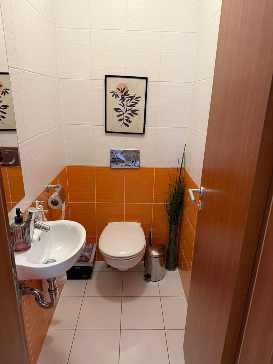 2 bedroom with open-plan kitchen flat to rent, 89 m², Ke Klimentce, Prague, Prague 2 bedroom with open-plan kitchen flat to rent, 89 m², Ke Klimentce, Prague, Prague