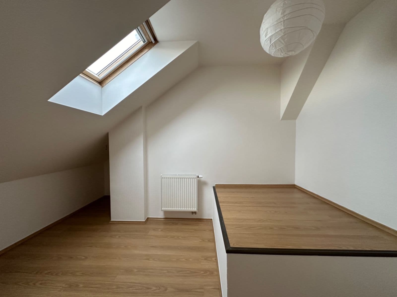 3 bedroom with open-plan kitchen flat to rent, 123 m², V Háji, Prague, Prague 3 bedroom with open-plan kitchen flat to rent, 123 m², V Háji, Prague, Prague