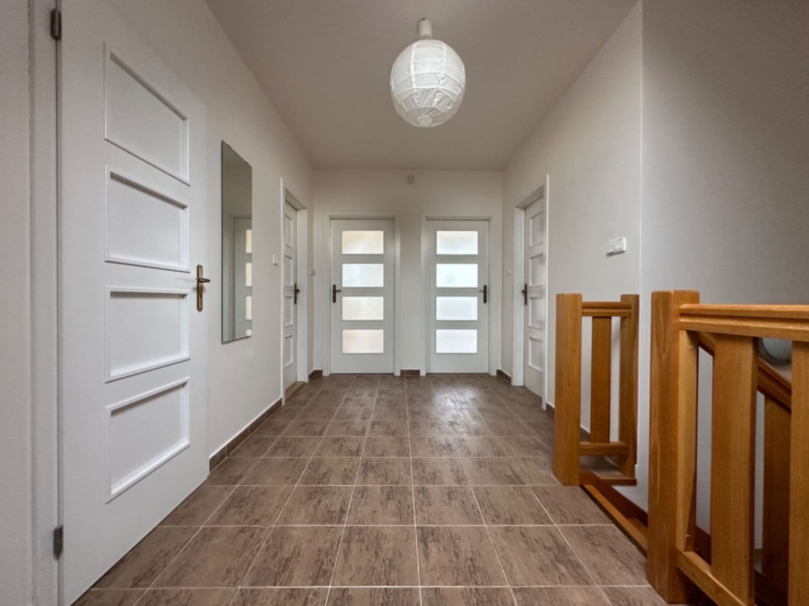 3 bedroom with open-plan kitchen flat to rent, 123 m², V Háji, Prague, Prague 3 bedroom with open-plan kitchen flat to rent, 123 m², V Háji, Prague, Prague