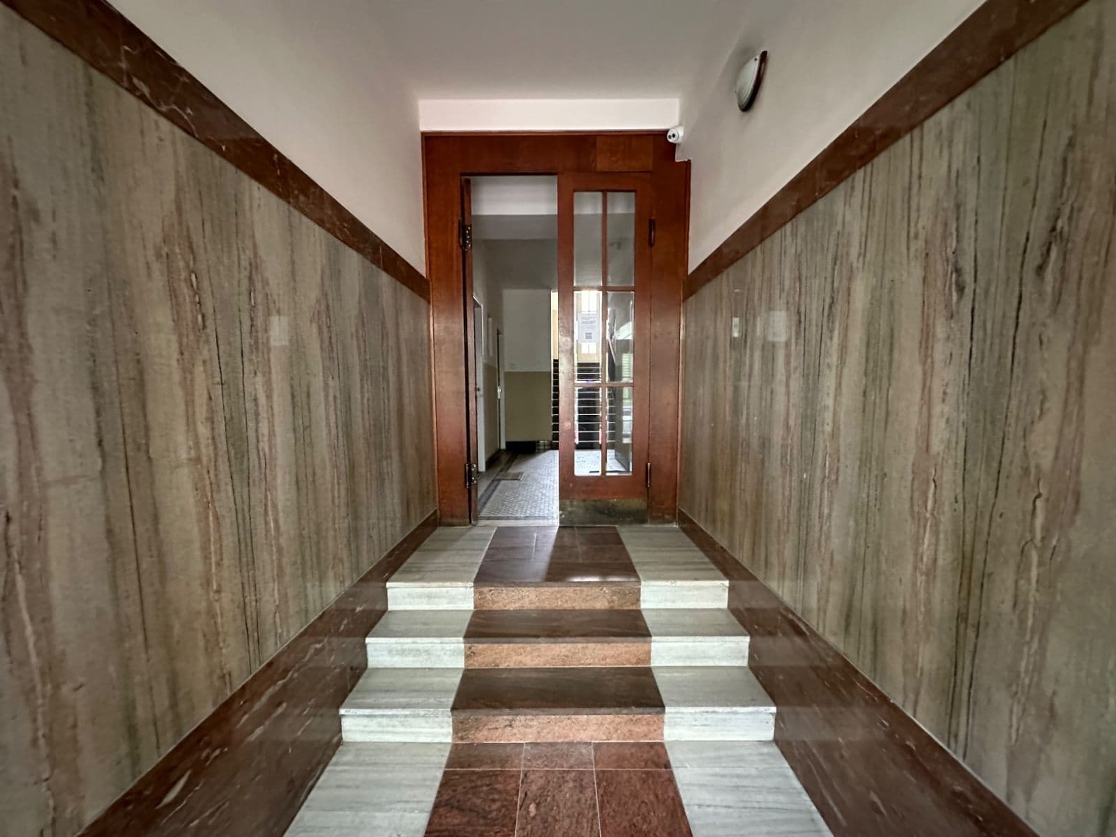 3 bedroom with open-plan kitchen flat to rent, 123 m², V Háji, Prague, Prague 3 bedroom with open-plan kitchen flat to rent, 123 m², V Háji, Prague, Prague