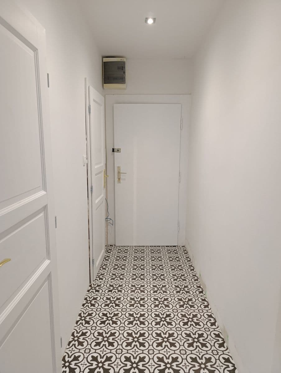 Studio flat to rent, 32 m², Brtnická, Prague, Prague Studio flat to rent, 32 m², Brtnická, Prague, Prague