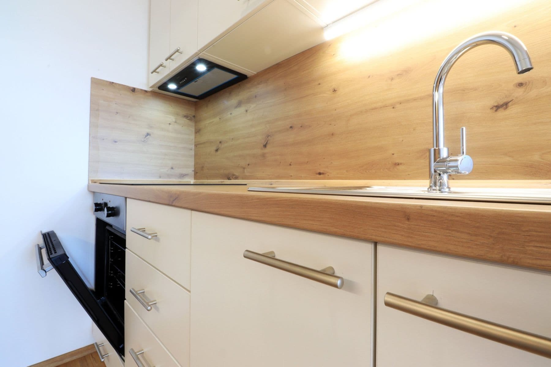 1 bedroom with open-plan kitchen flat to rent, 42 m², Anny Drabíkové, Prague, Prague 1 bedroom with open-plan kitchen flat to rent, 42 m², Anny Drabíkové, Prague, Prague