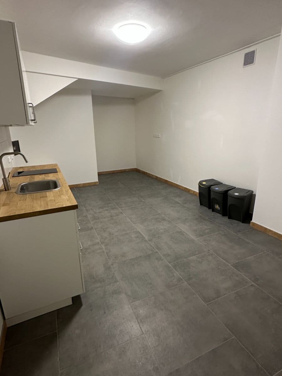 office to rent, 80 m², Kovářova, Prague, Prague office to rent, 80 m², Kovářova, Prague, Prague