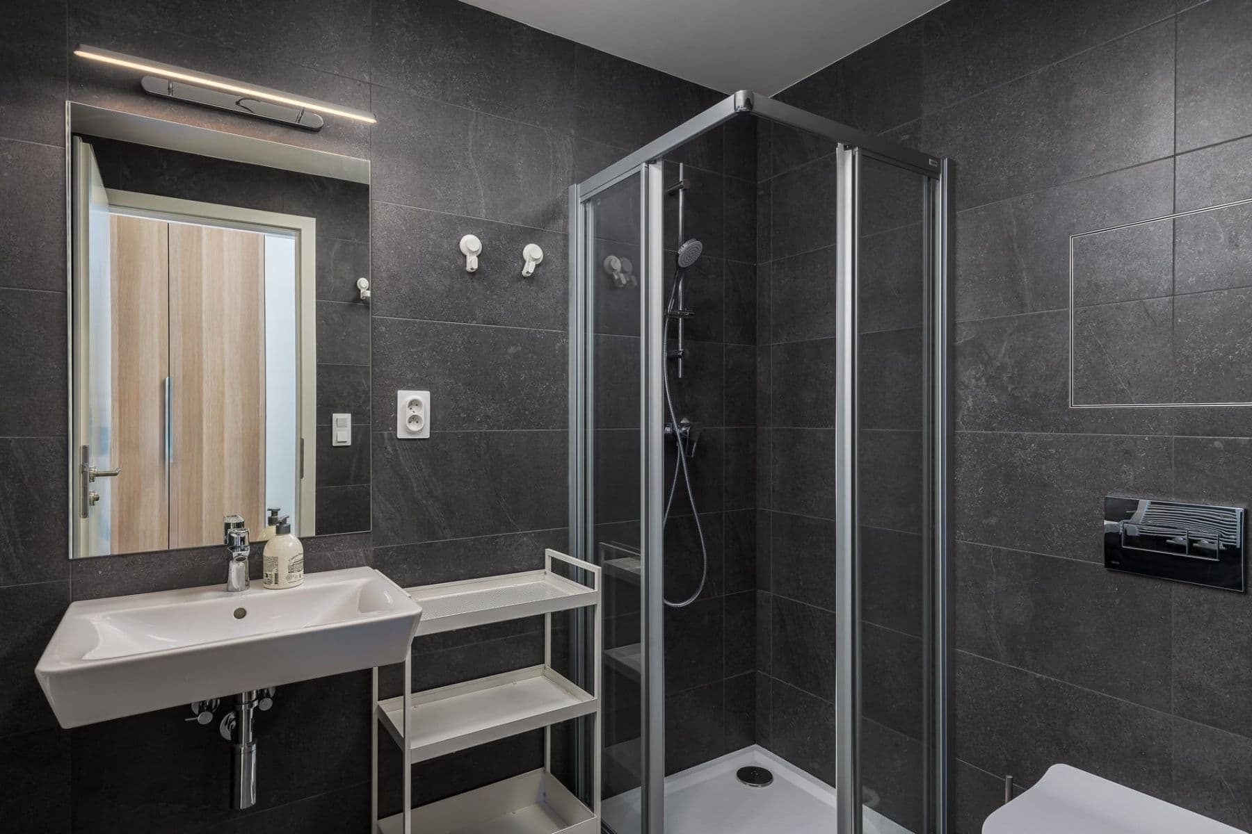 Studio flat to rent, 36 m², Českobrodská, Prague, Prague Studio flat to rent, 36 m², Českobrodská, Prague, Prague