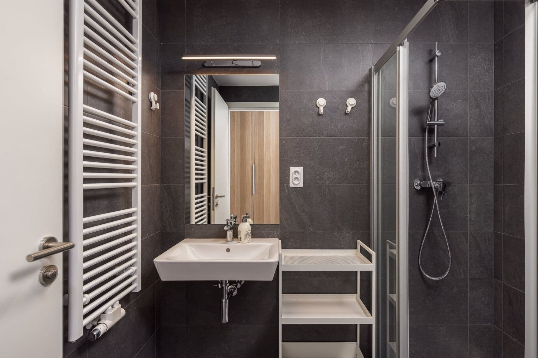 Studio flat to rent, 36 m², Českobrodská, Prague, Prague Studio flat to rent, 36 m², Českobrodská, Prague, Prague