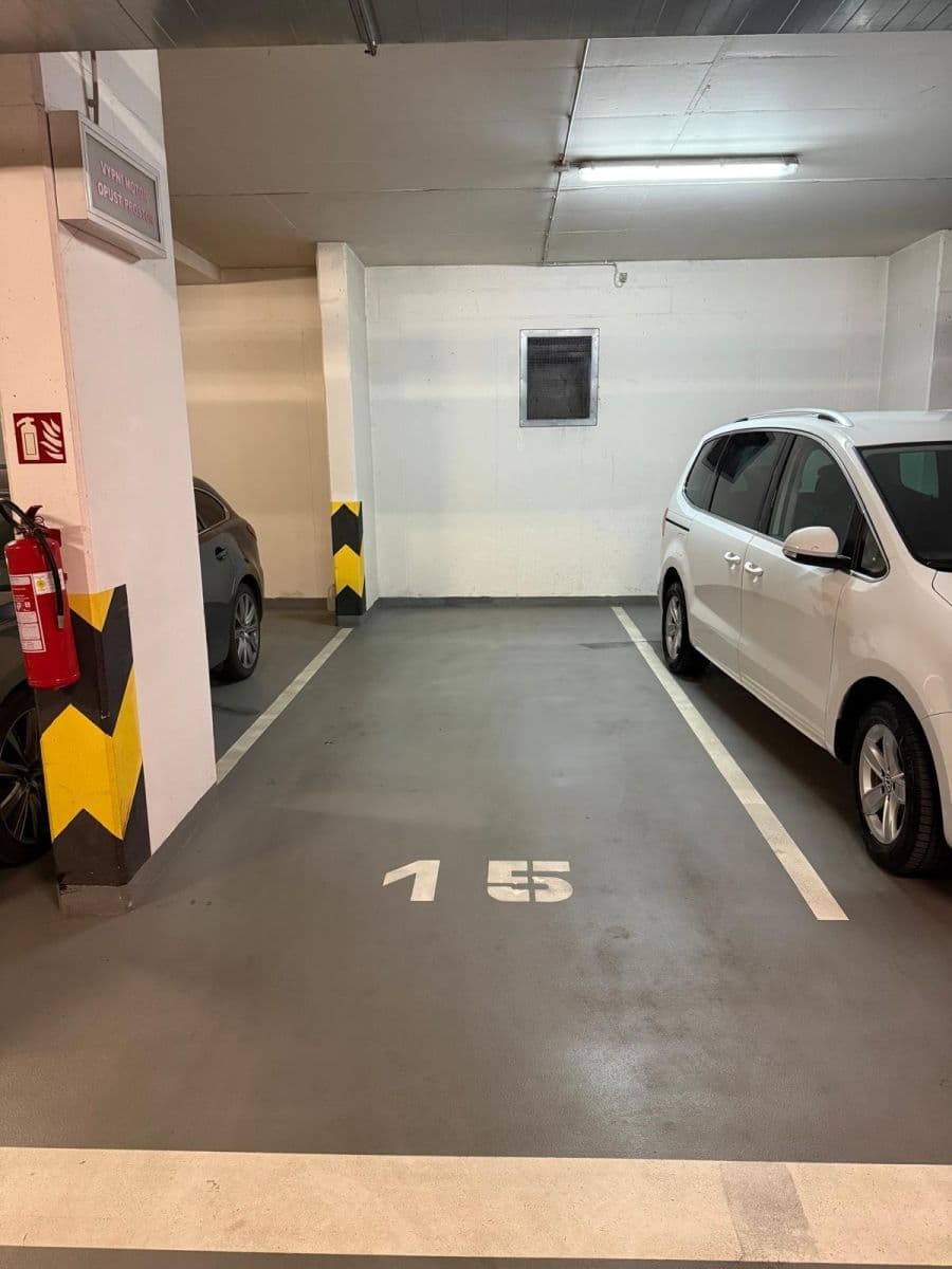 2 bedroom with open-plan kitchen flat to rent, 74 m², Sazovická, Prague, Prague 2 bedroom with open-plan kitchen flat to rent, 74 m², Sazovická, Prague, Prague