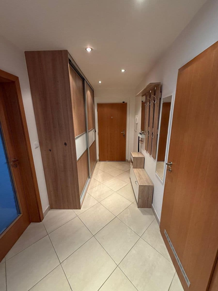 2 bedroom with open-plan kitchen flat to rent, 74 m², Sazovická, Prague, Prague 2 bedroom with open-plan kitchen flat to rent, 74 m², Sazovická, Prague, Prague