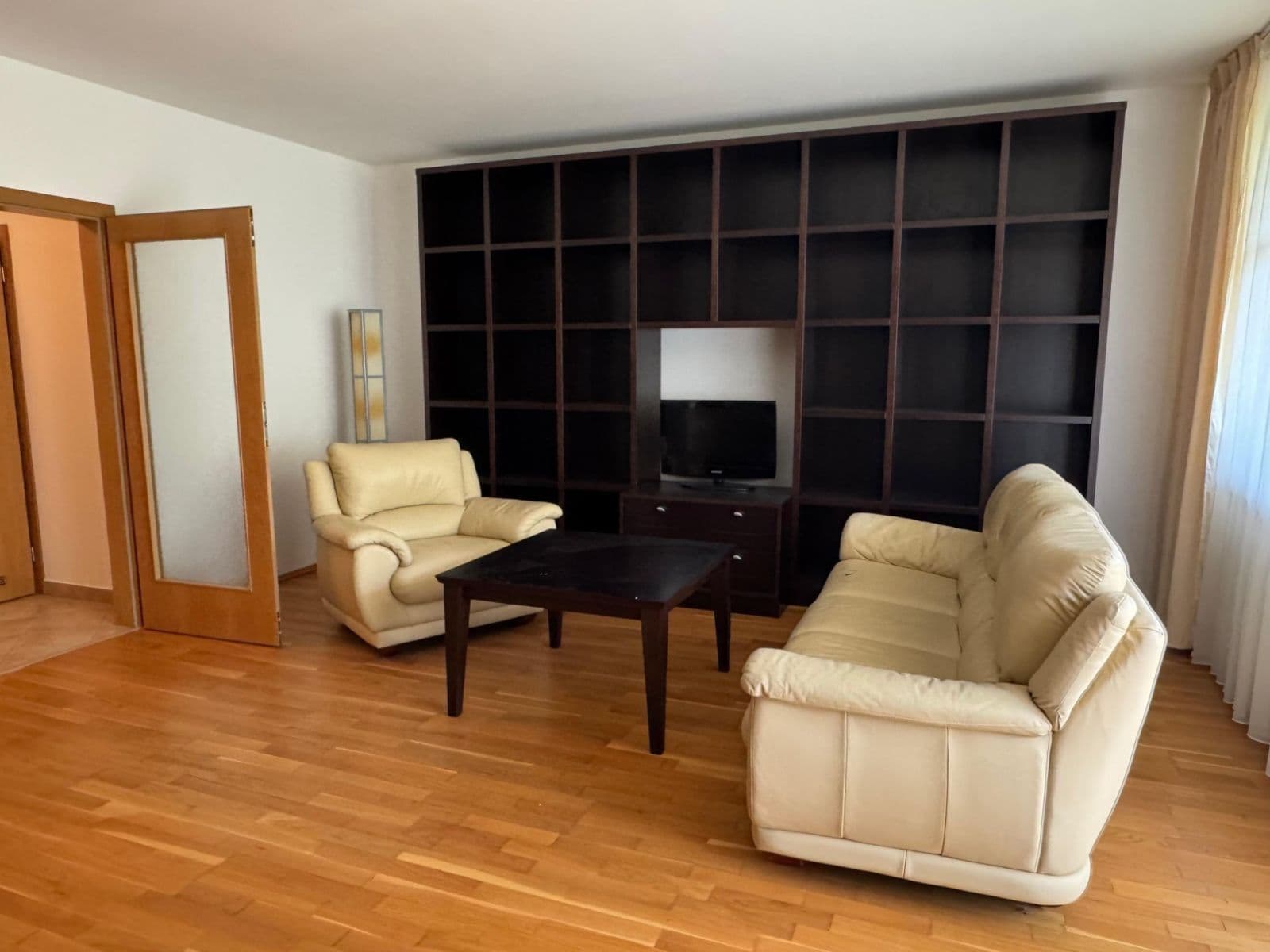 2 bedroom with open-plan kitchen flat to rent, 107 m², Strnadových, Prague, Prague 2 bedroom with open-plan kitchen flat to rent, 107 m², Strnadových, Prague, Prague