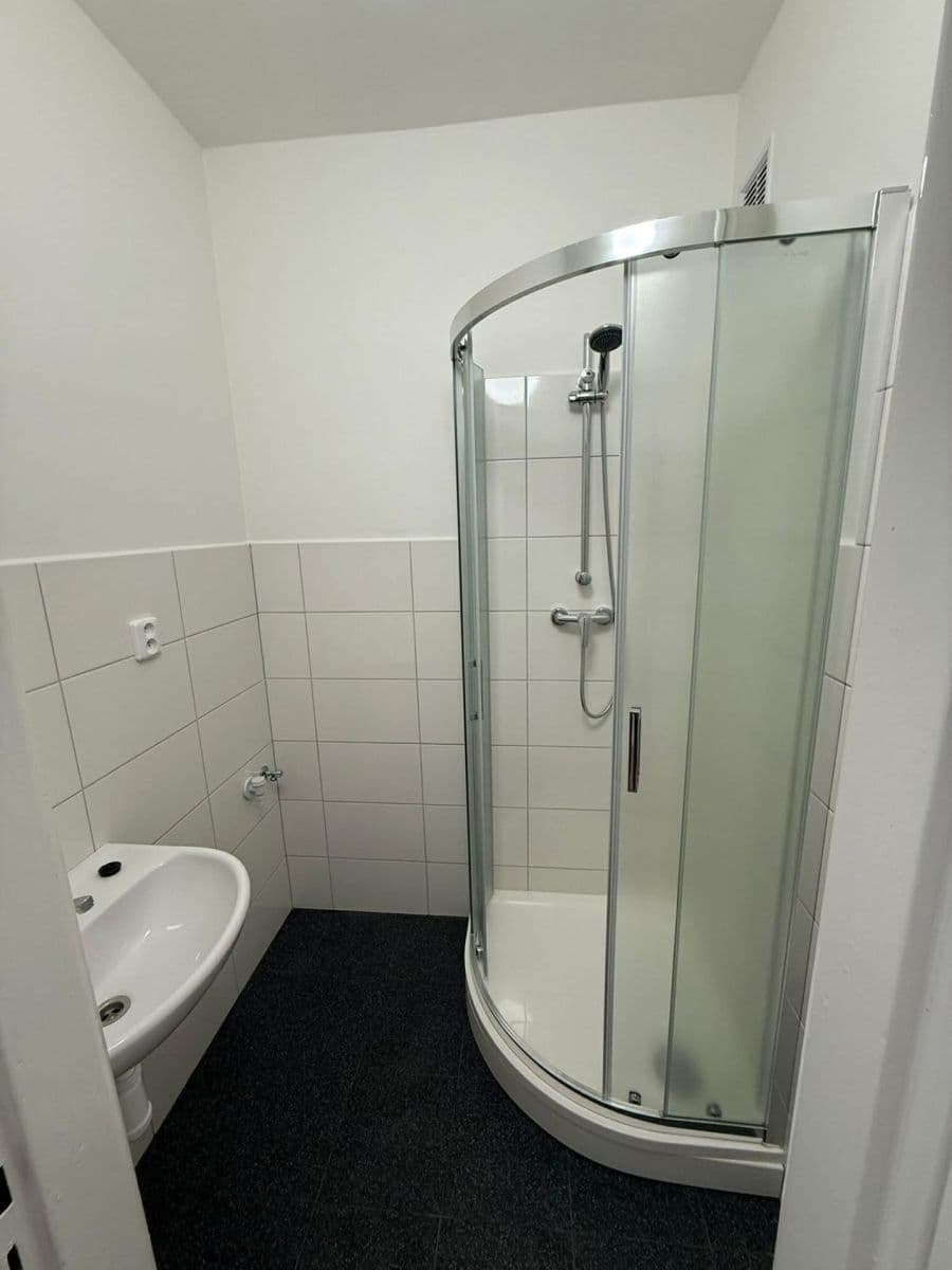 4 bedroom flat for sale, 81 m², 5. května, Plesná, Karlovarský Region 4 bedroom flat for sale, 81 m², 5. května, Plesná, Karlovarský Region