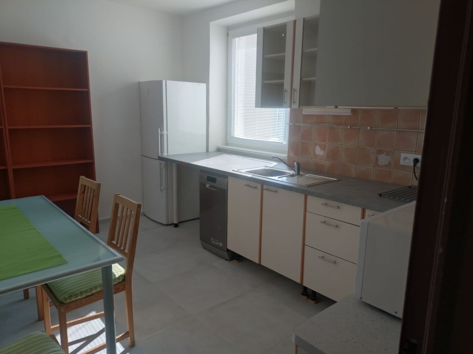 4 bedroom flat to rent, 86 m², Líščie nivy, Ružinov, Bratislavský Region 4 bedroom flat to rent, 86 m², Líščie nivy, Ružinov, Bratislavský Region