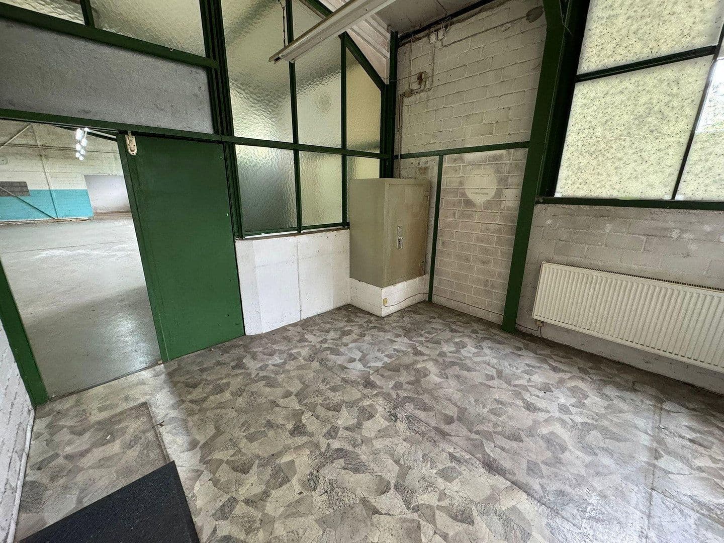 non-residential property to rent, 750 m², Solingen, North Rhine-Westphalia non-residential property to rent, 750 m², Solingen, North Rhine-Westphalia