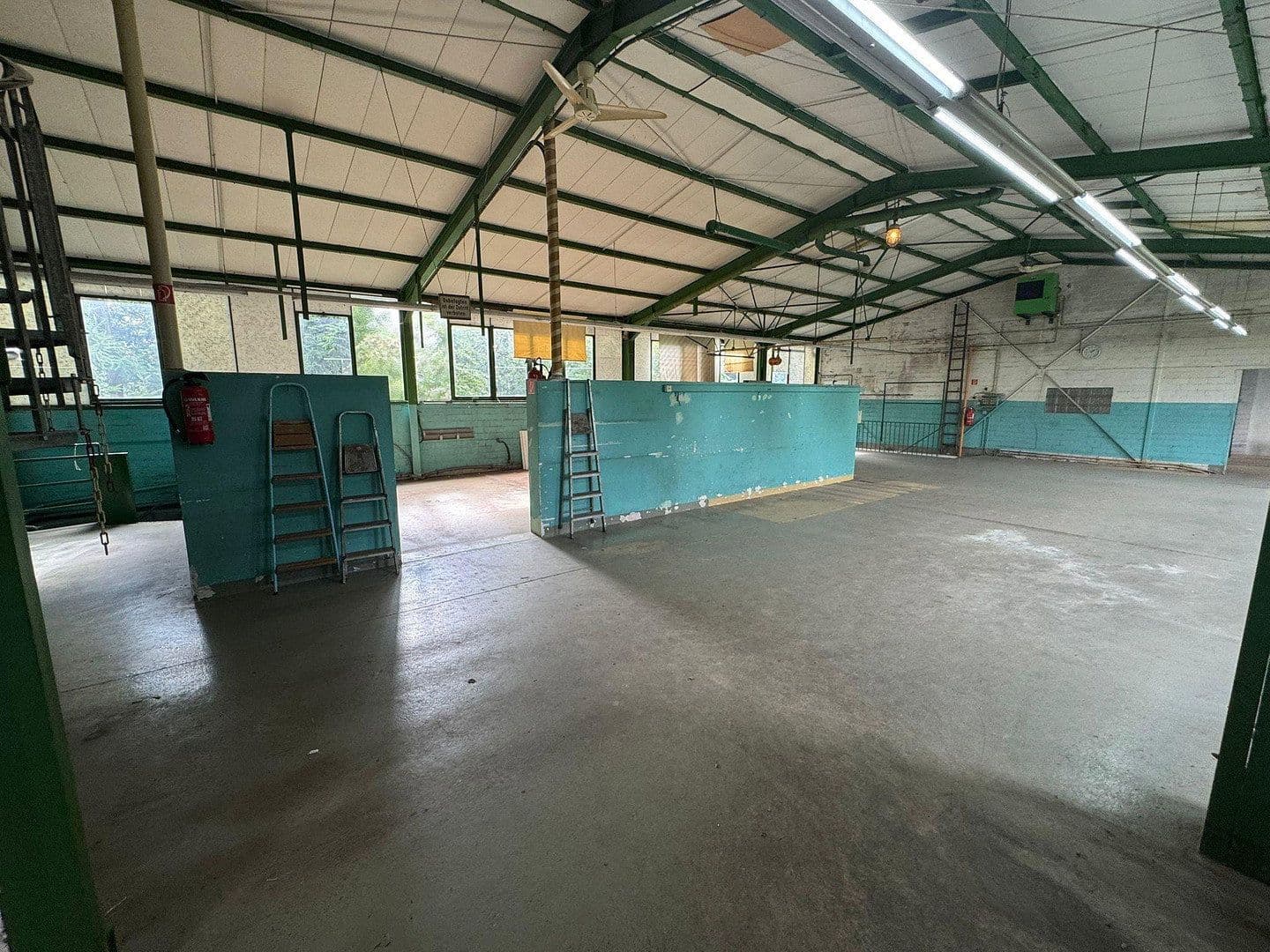 non-residential property to rent, 750 m², Solingen, North Rhine-Westphalia non-residential property to rent, 750 m², Solingen, North Rhine-Westphalia