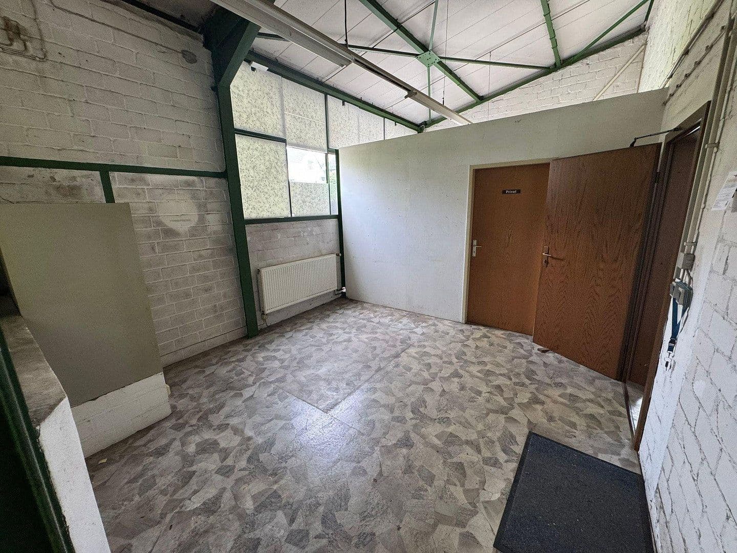 non-residential property to rent, 750 m², Solingen, North Rhine-Westphalia non-residential property to rent, 750 m², Solingen, North Rhine-Westphalia