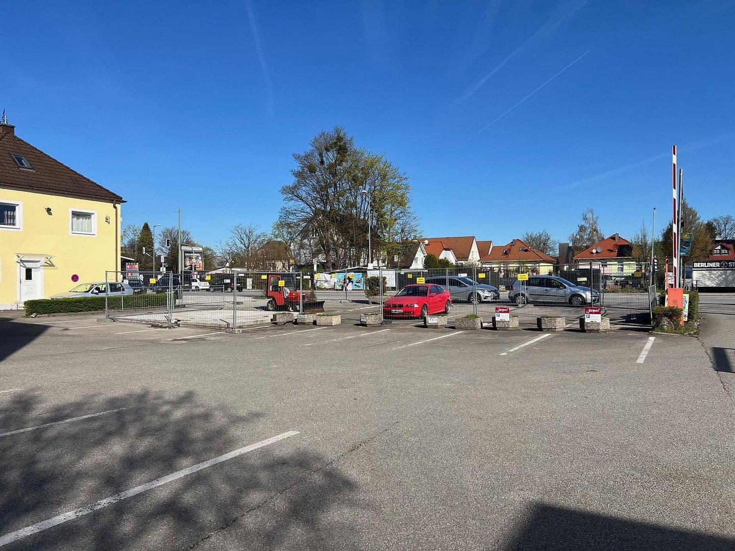 plot to rent, 300 m², Bodenseestraße 235, München, Bavaria plot to rent, 300 m², Bodenseestraße 235, München, Bavaria