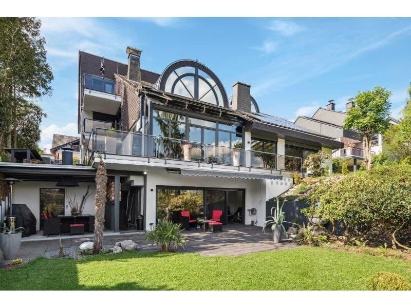 house for sale, 447 m², Siegfriedstraße 10, Taunusstein, Hesse house for sale, 447 m², Siegfriedstraße 10, Taunusstein, Hesse