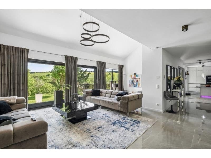 house for sale, 447 m², Siegfriedstraße 10, Taunusstein, Hesse house for sale, 447 m², Siegfriedstraße 10, Taunusstein, Hesse