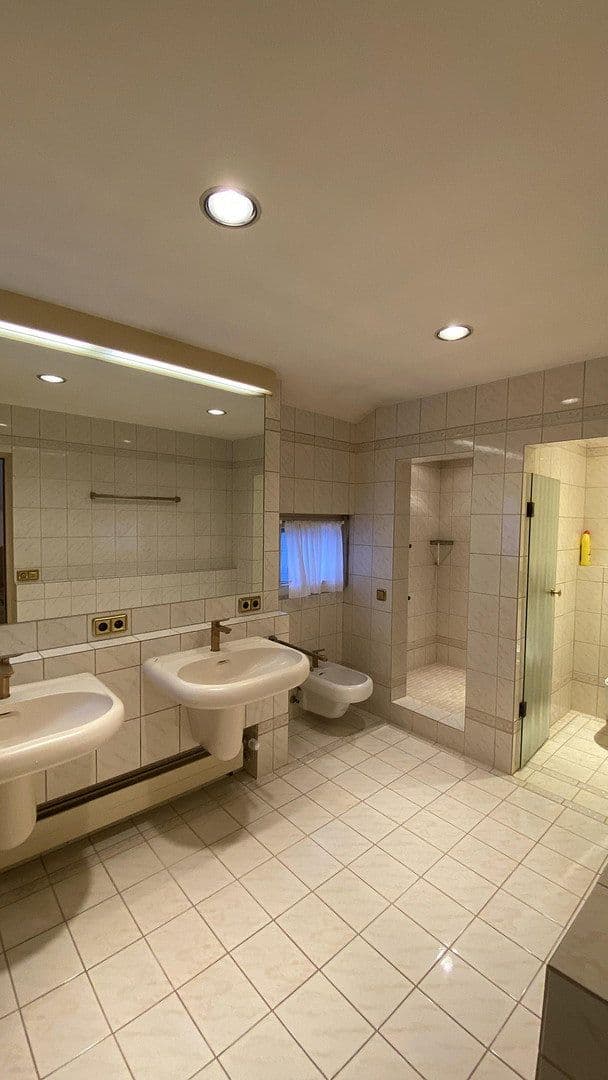 2 bedroom with open-plan kitchen flat to rent, 123 m², Sindelfingen, Baden-Württemberg 2 bedroom with open-plan kitchen flat to rent, 123 m², Sindelfingen, Baden-Württemberg